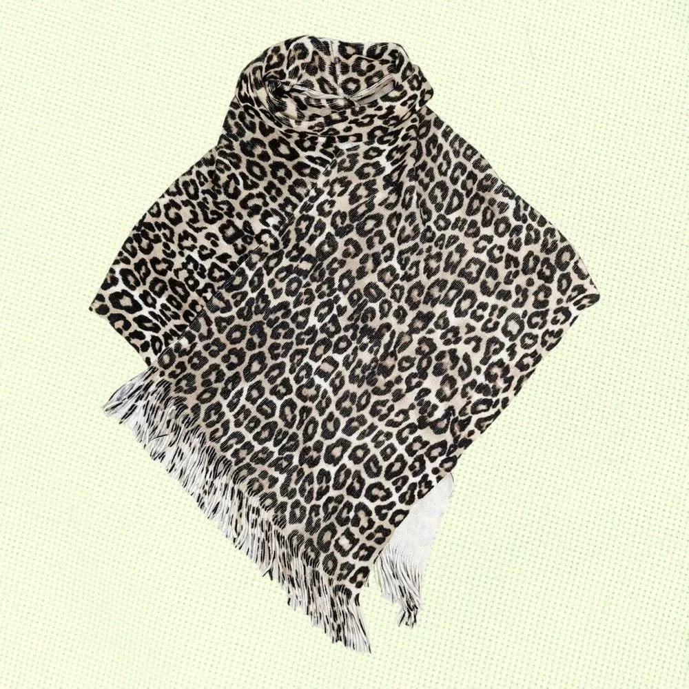 Chicos Cozy Printed Cowl Neck Poncho‎ Classic Animal Leopard Fringe One Size NEW